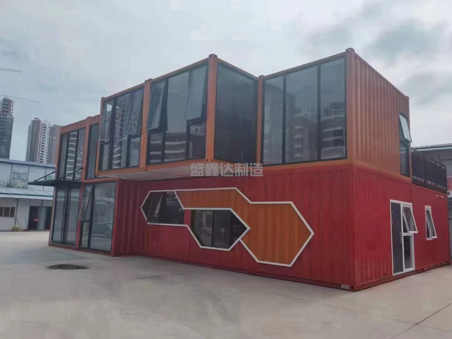 用集裝箱做網紅打卡地有什么優(yōu)勢？？